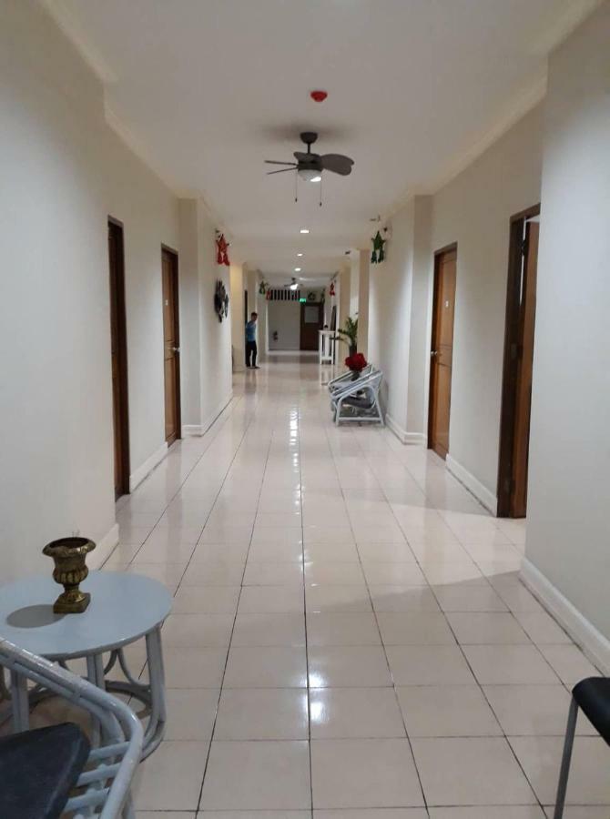 VL Garden Suites Tagbilaran Exterior foto