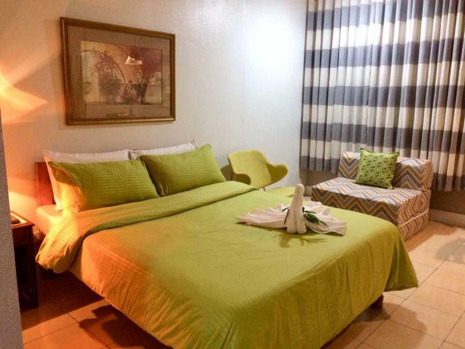 VL Garden Suites Tagbilaran Exterior foto